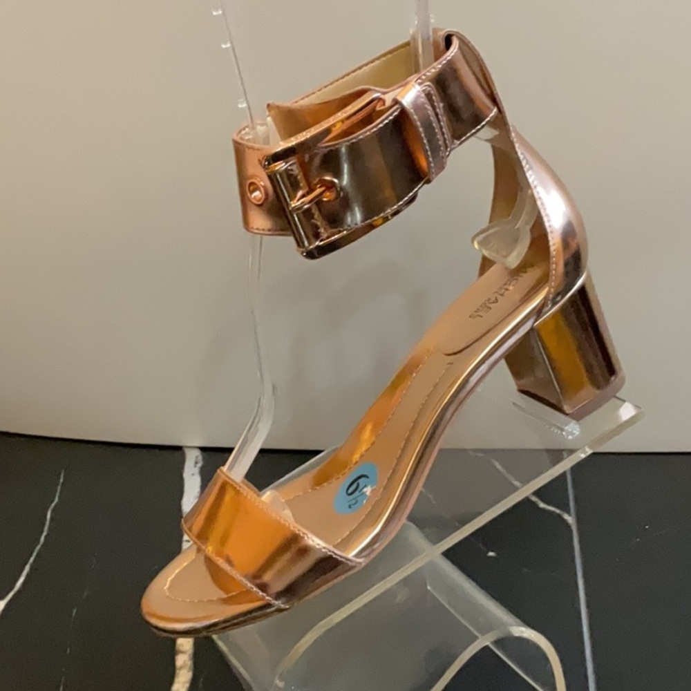 Michael Kors Rose Gold Heels Elegant Sandals - Picture 4 of 8